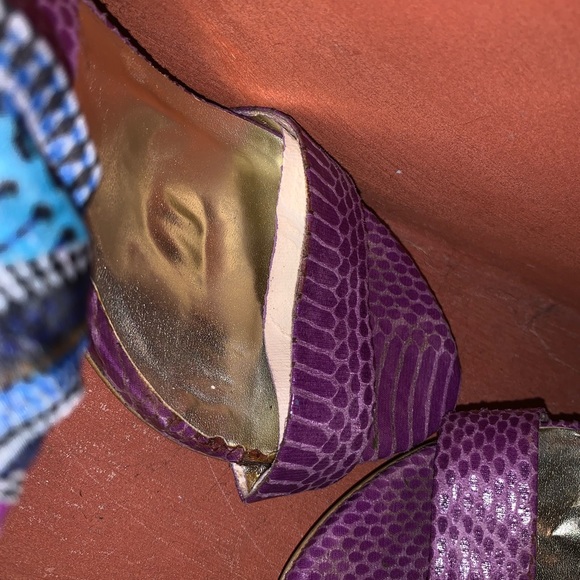 Heels - Picture 2 of 3